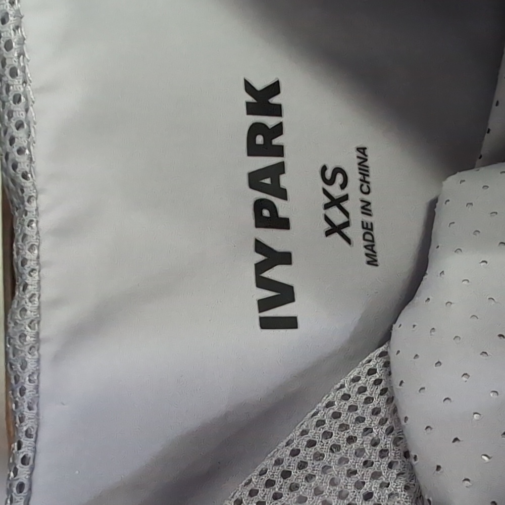 Ivy Park Oversize Perforated Panel Windbreaker Nylon Jacket Size XXS - Picture 8 of 9